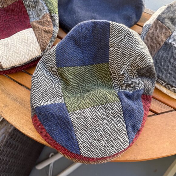 Set Of 4 Patchwork Tweed & Solid Flat Caps Hats Size Medium - Picture 3 of 7